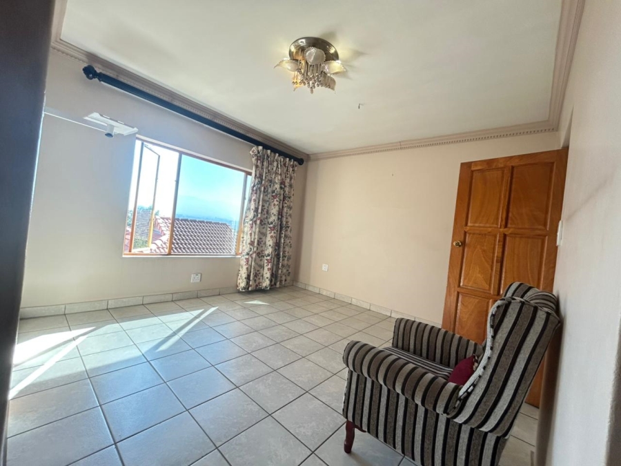 5 Bedroom Property for Sale in Birdwood Estate North West